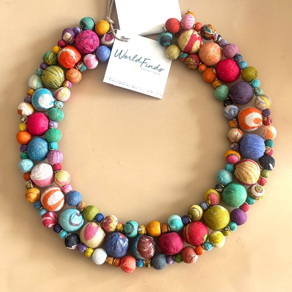 Traced Collar Necklace
